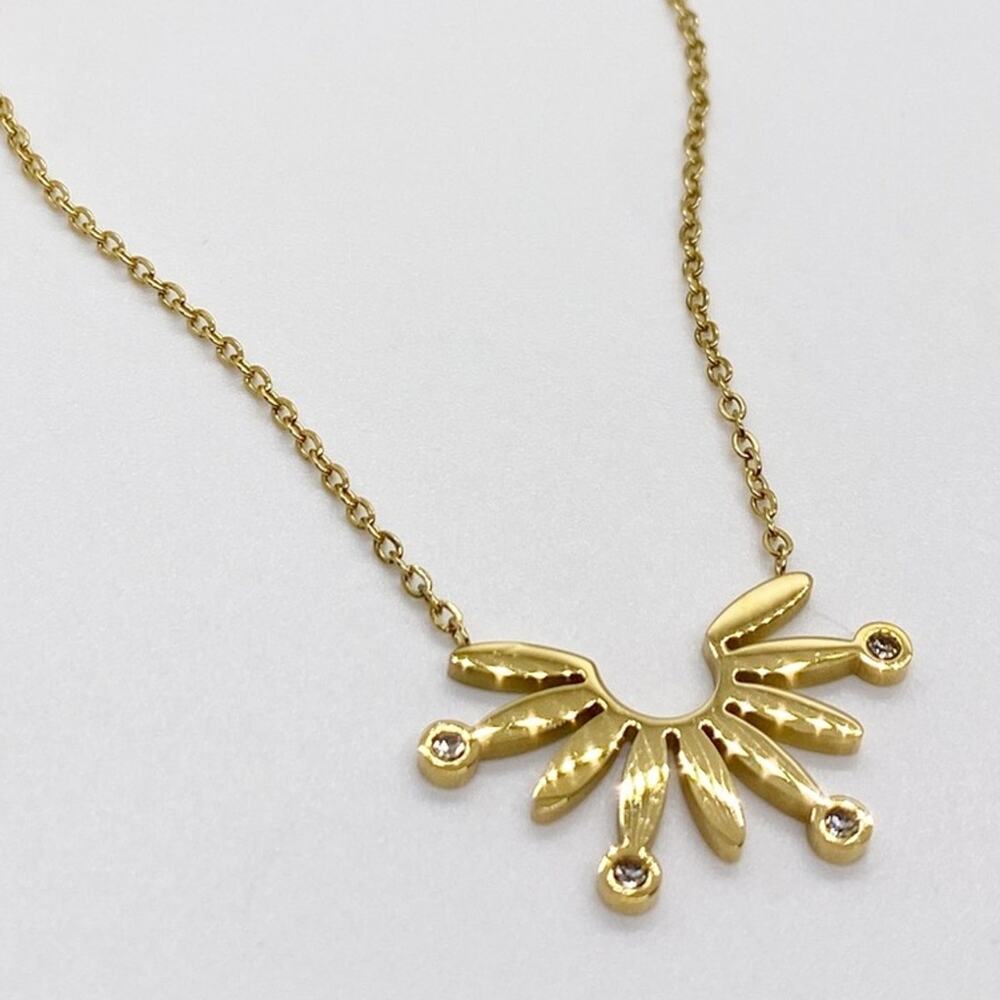NEW Abstract Sunrise Gold Layering Necklace